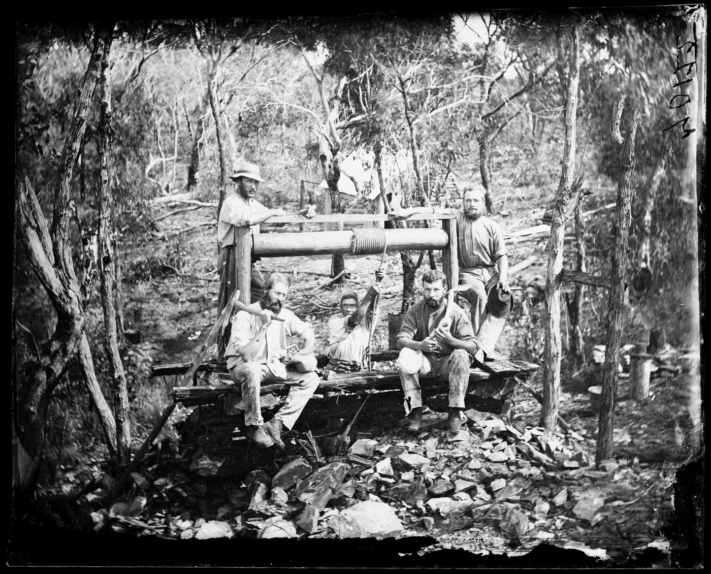 Gold minehead and gold miners, Hill End-Tambaroora (?)