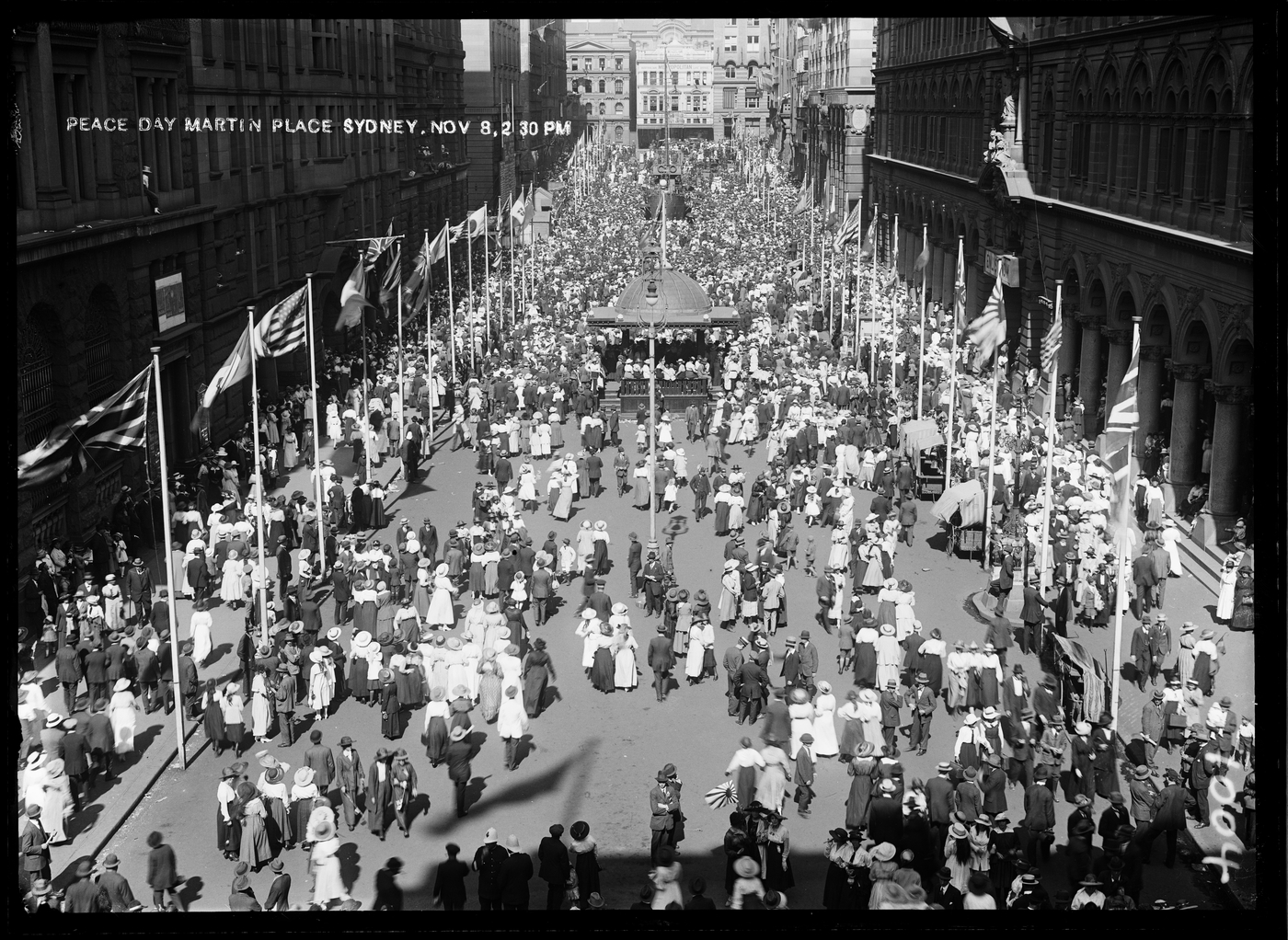 Series 14: Processions and events (Peace Day, Duke of York visit, Jack's Day, Eight Hour day, American Fleet visit), ca. 1916-1947 / photographed by Arthur Ernest Foster